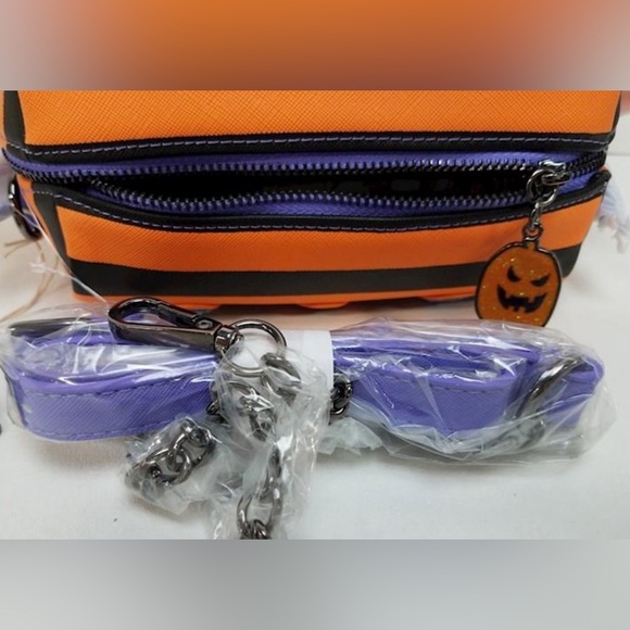 Loungefly Lilo & Stitch Striped Halloween Candy Wrapper Crossbody - Picture 5 of 6